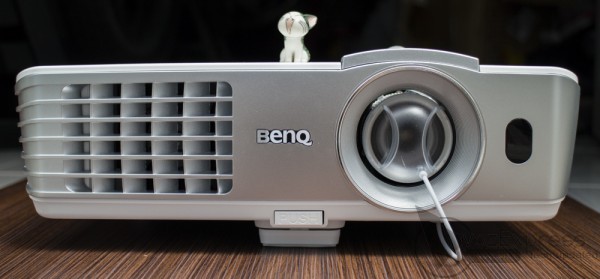 may-chieu-3d-BenQ-W1070-hinh-1