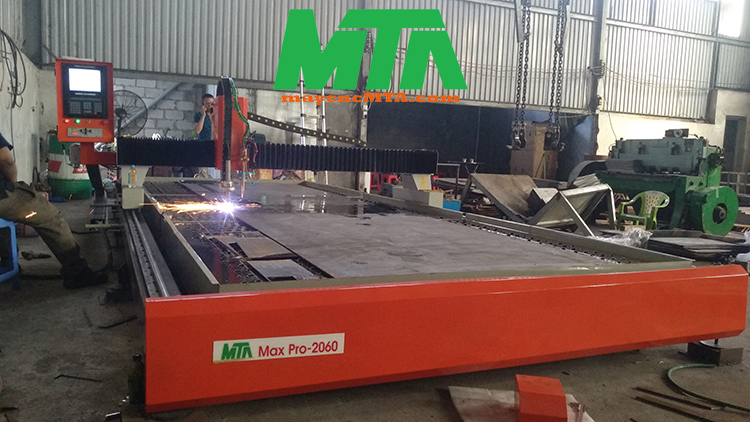 máy cắt plasma cnc