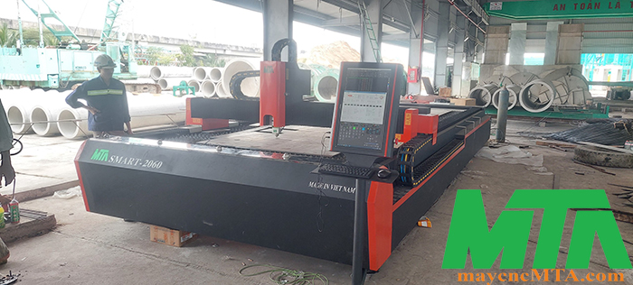 Máy cắt cnc laser