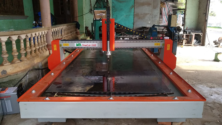 Máy cắt cnc plasma tại Gia Lai