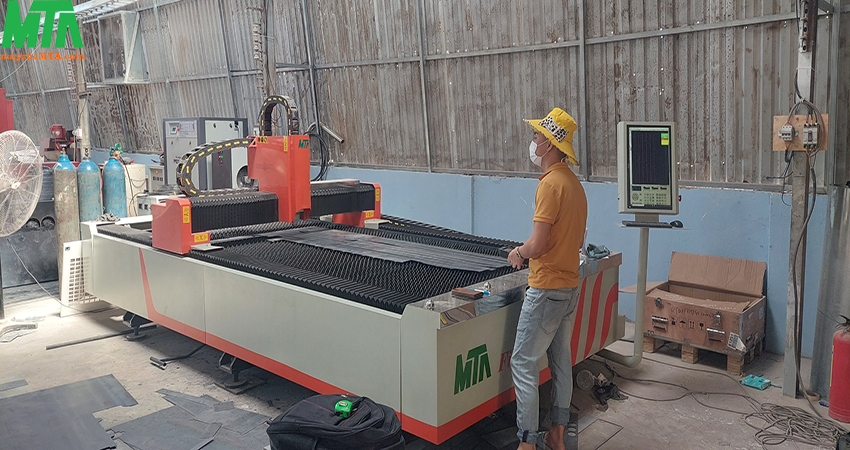 máy cắt cnc 