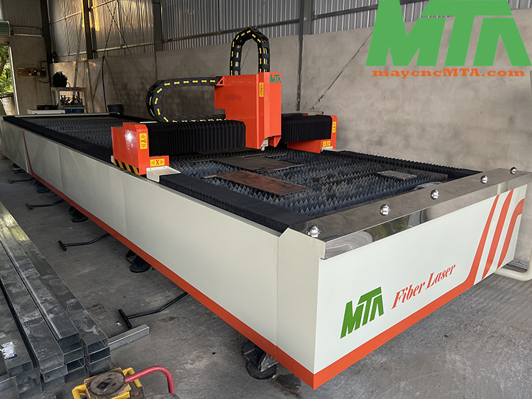 máy cắt laser kim loại