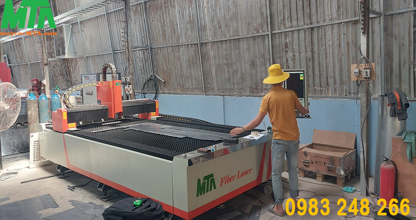 máy cắt laser mta