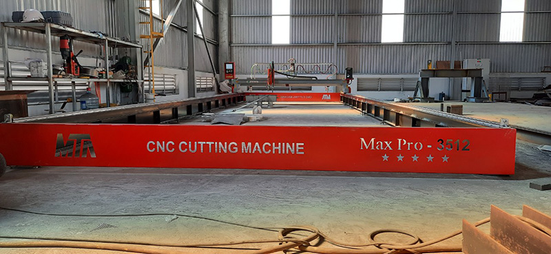 máy cắt phá băng cnc