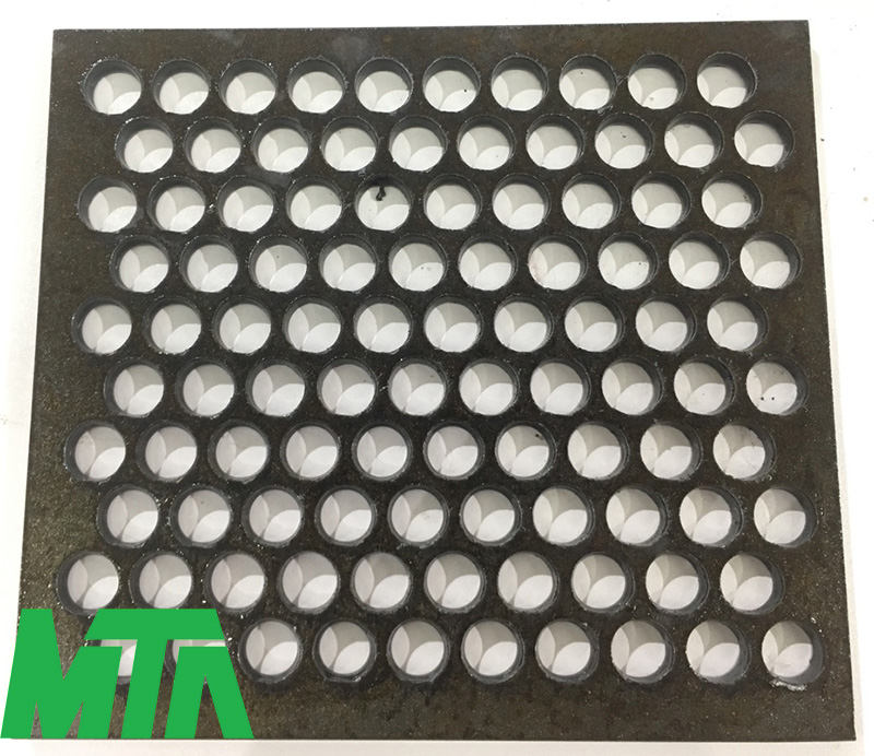 máy cắt plasma cnc đục lỗ tròn