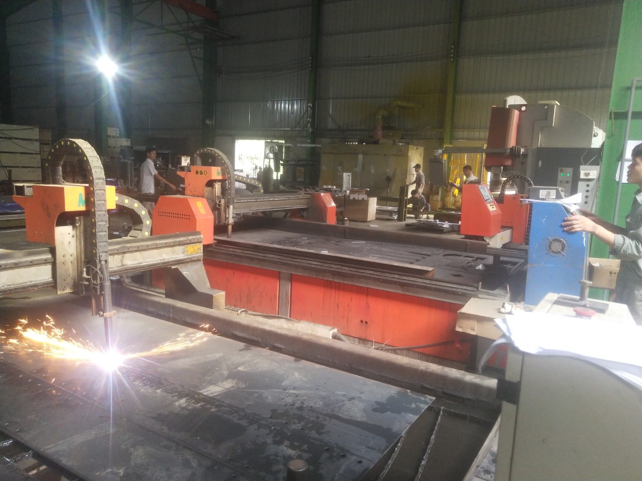 máy cắt sắt cnc