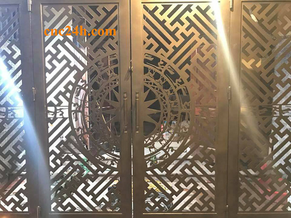 máy cnc cắt hoa văn sắt