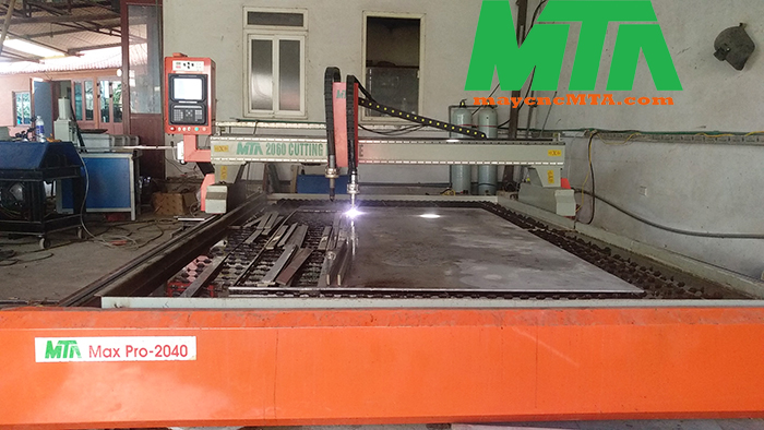 máy cnc cắt inox