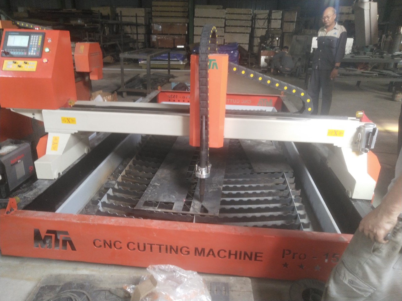 máy cnc cắt sắt