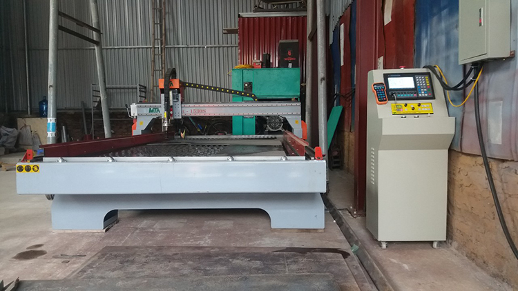 máy cnc cắt sắt