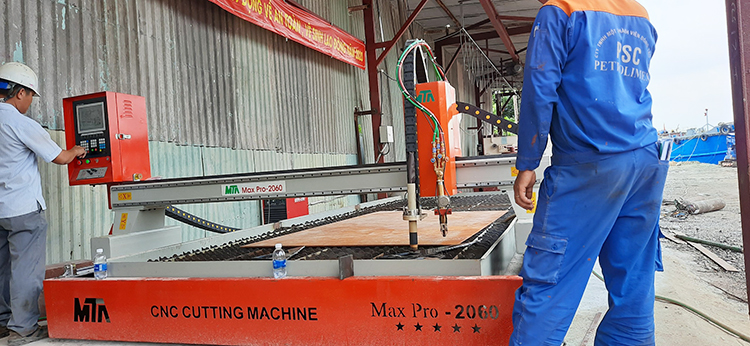 máy cnc cắt sắt