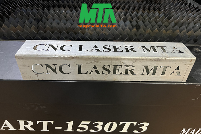máy laser cắt ống