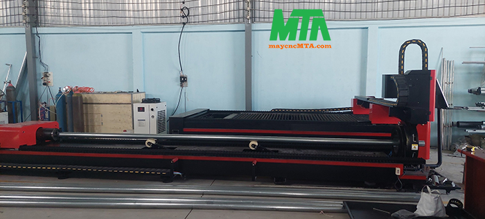 máy laser cắt ống