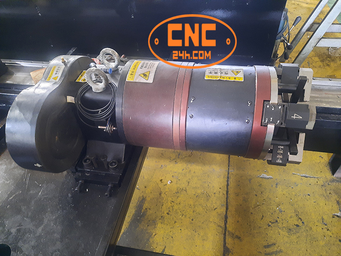 trục xoay máy laser