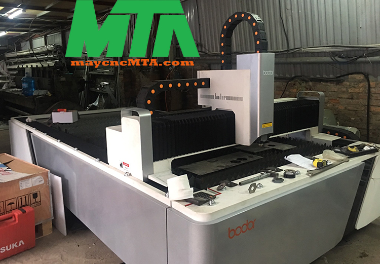 máy cắt laser fiber