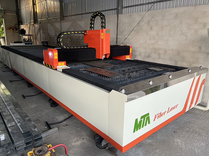 Máy CNC Laser Fiber