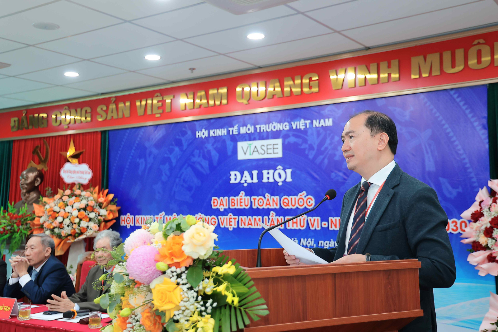 Kinh tế môi trường Việt Nam bước vào giai đoạn mới: Đại hội lần VI khẳng định vai trò chiến lược