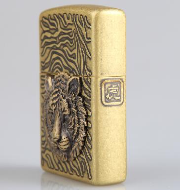 zippo nhat