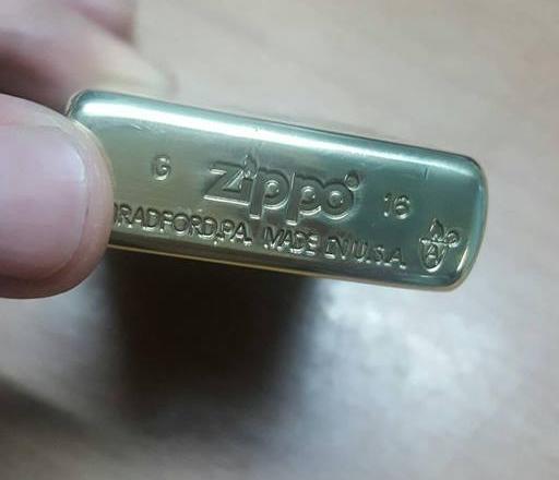 mộc đáy zippo