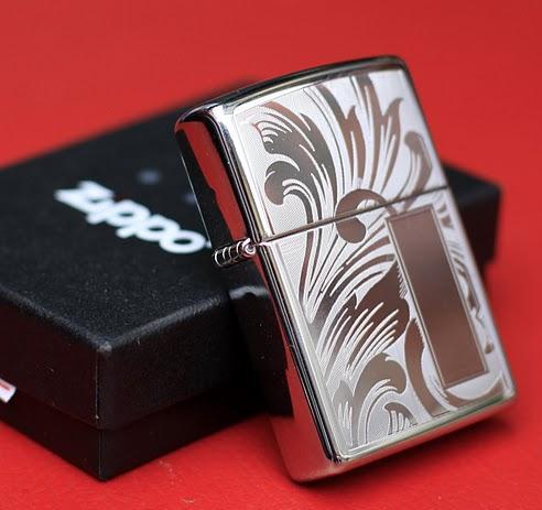 zippo Scroll Design V panel 21138 High Polish Chrome