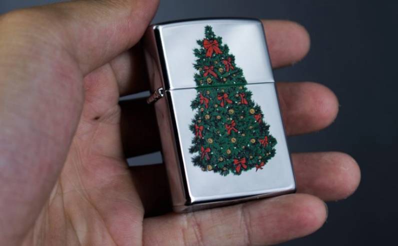 zippo cây thông noel