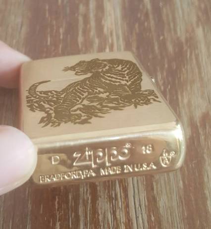 zippo rồng hổ 2