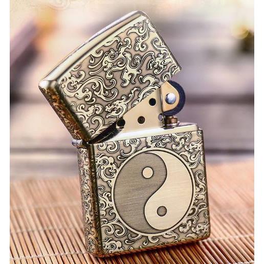 Zippo USA Armor chính hãng đồng vỏ dày hoa văn bát quái dập nổi