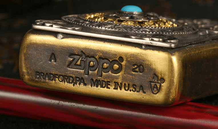 Zippo 12 con giáp mỹ