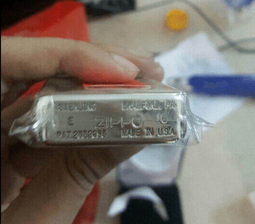 Mộc đáy zippo bạc khối