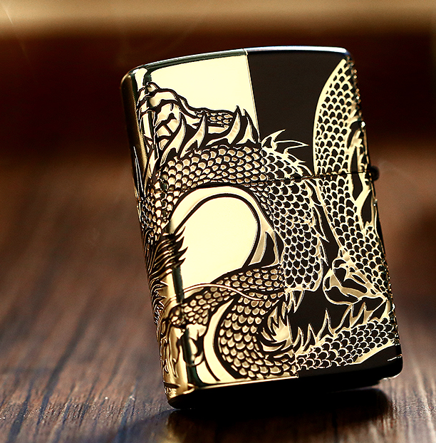 Zippo rồng quấn quanh 