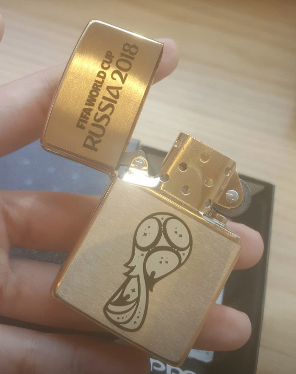 Zippo Mỹ wc năm 2018