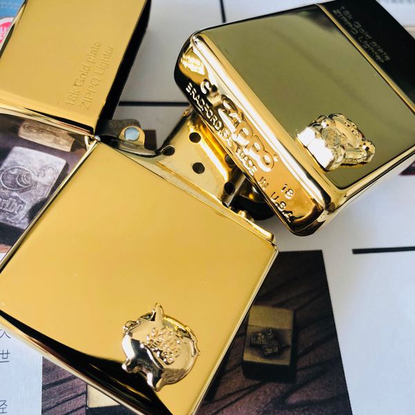 Zippo 18k mạ vàng mẫu heo hay mèo Nhật 1