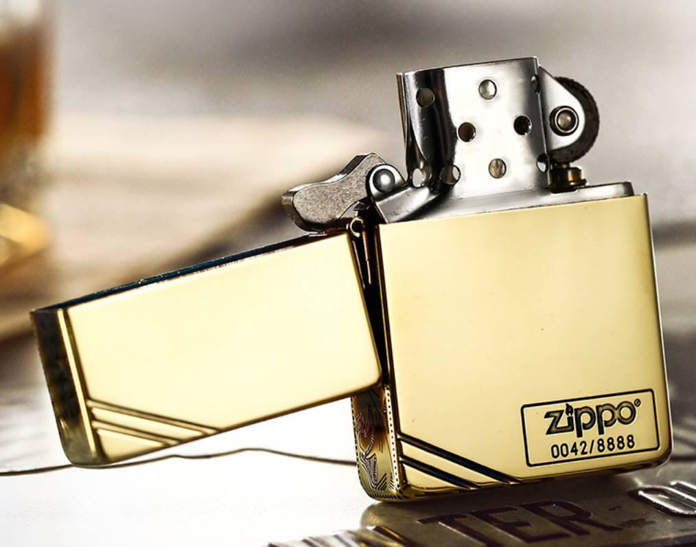 bán Zippo hoa văn giới hạn 8888 con