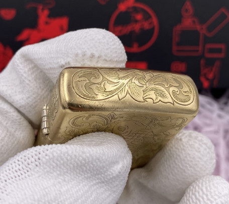 Zippo cá chép hoa văn giới hạn