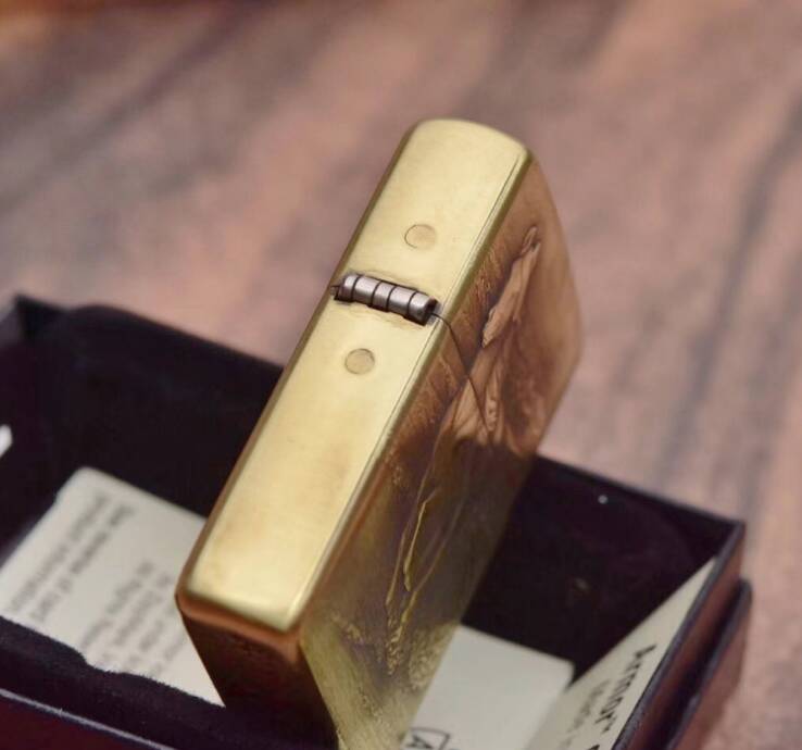 zippo ngựa