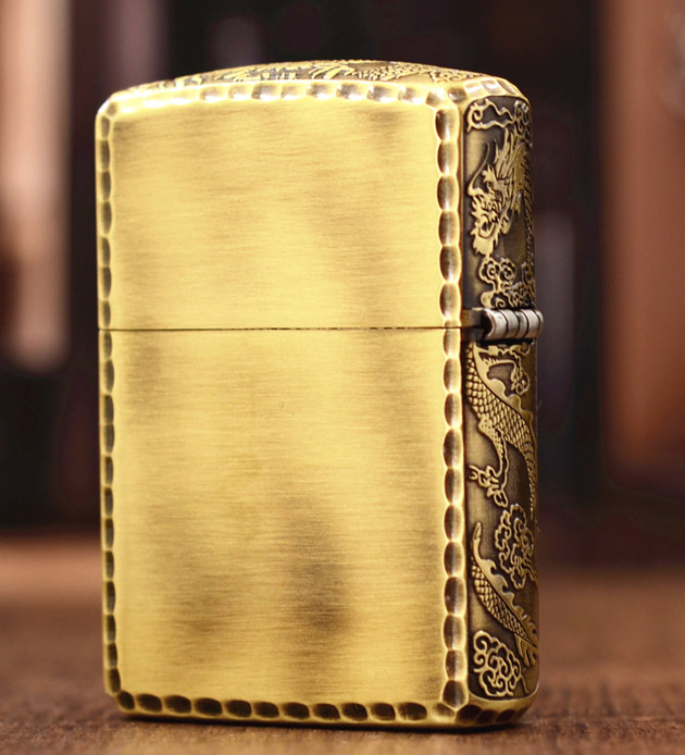 zippo rồng viền hông giới hạn 1