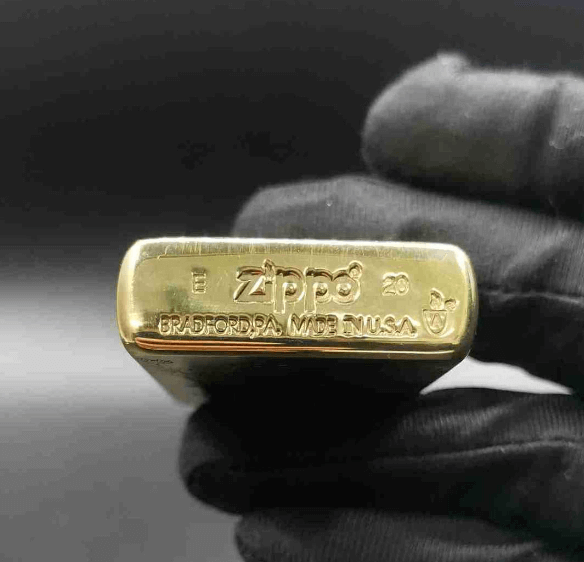 Zippo rồng hổ giới hạn moc đáy