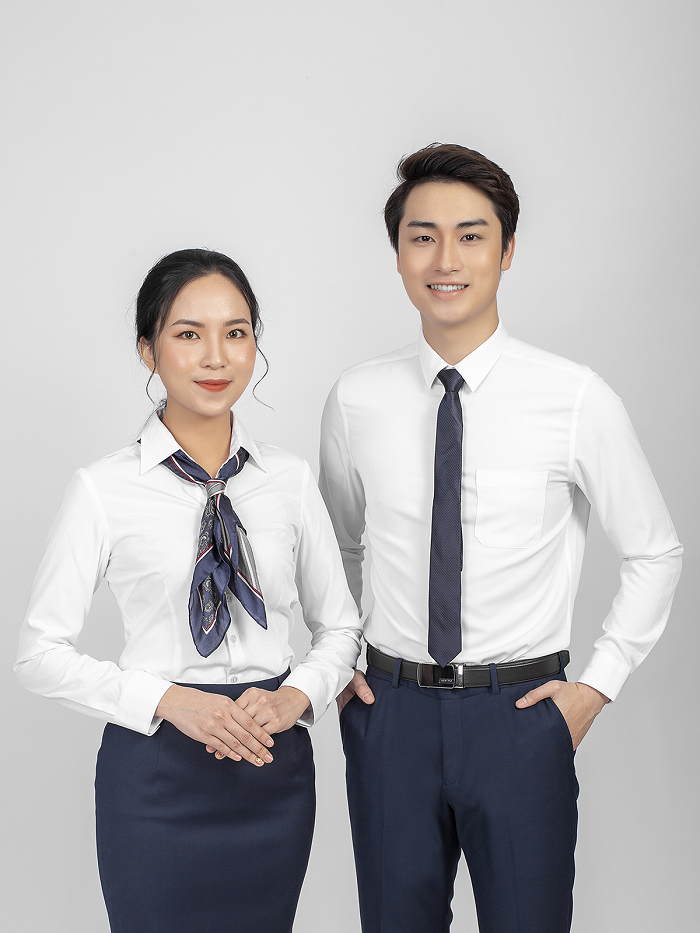 May đồng phục cho nhân viên giúp doanh nghiệp trở nên chuyên nghiệp hơn trong mắt khách hàng.