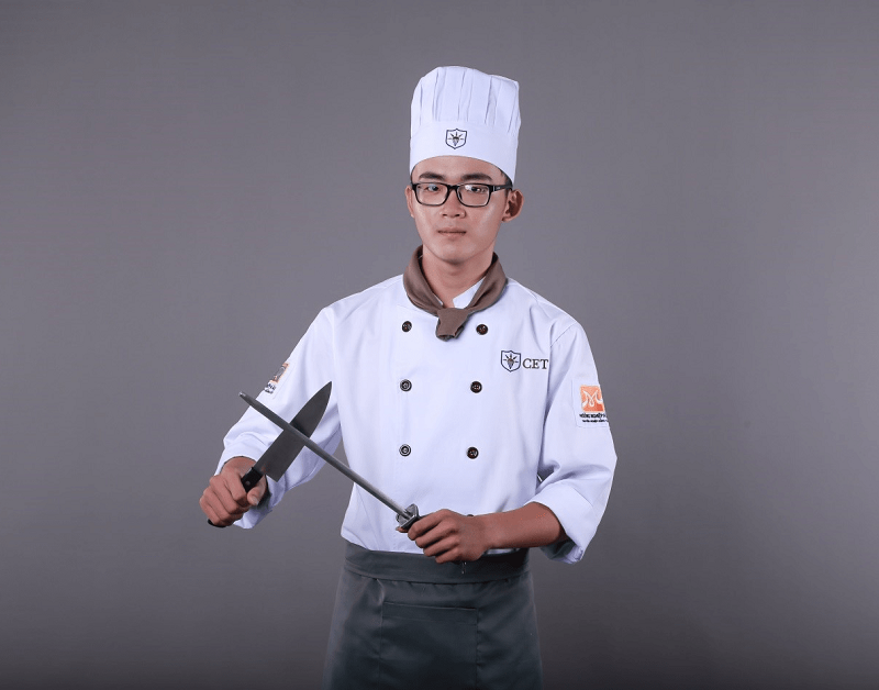 Áo bếp trưởng nhà hàng Đồng phục Hải Đường được thiết kế thanh lịch, sang trọng và tinh tế.
