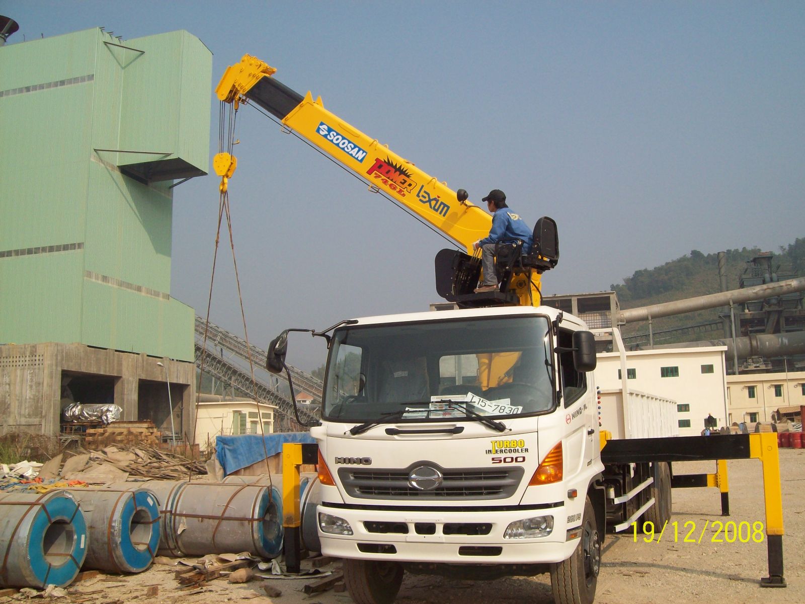 Xetải gắn cẩu Hino- Soosan