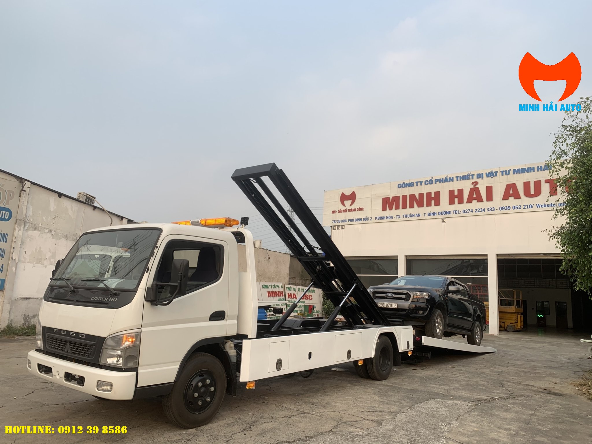 Xe Chở Xe Sàn Trượt Càng Kéo Fuso