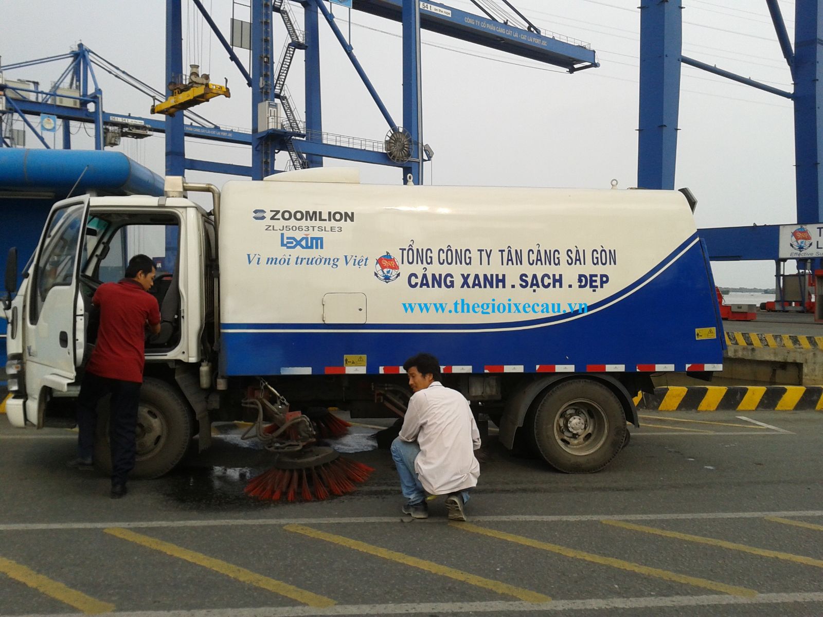 Xe quét đường- Xe quét đường Zoomlion 5 khối