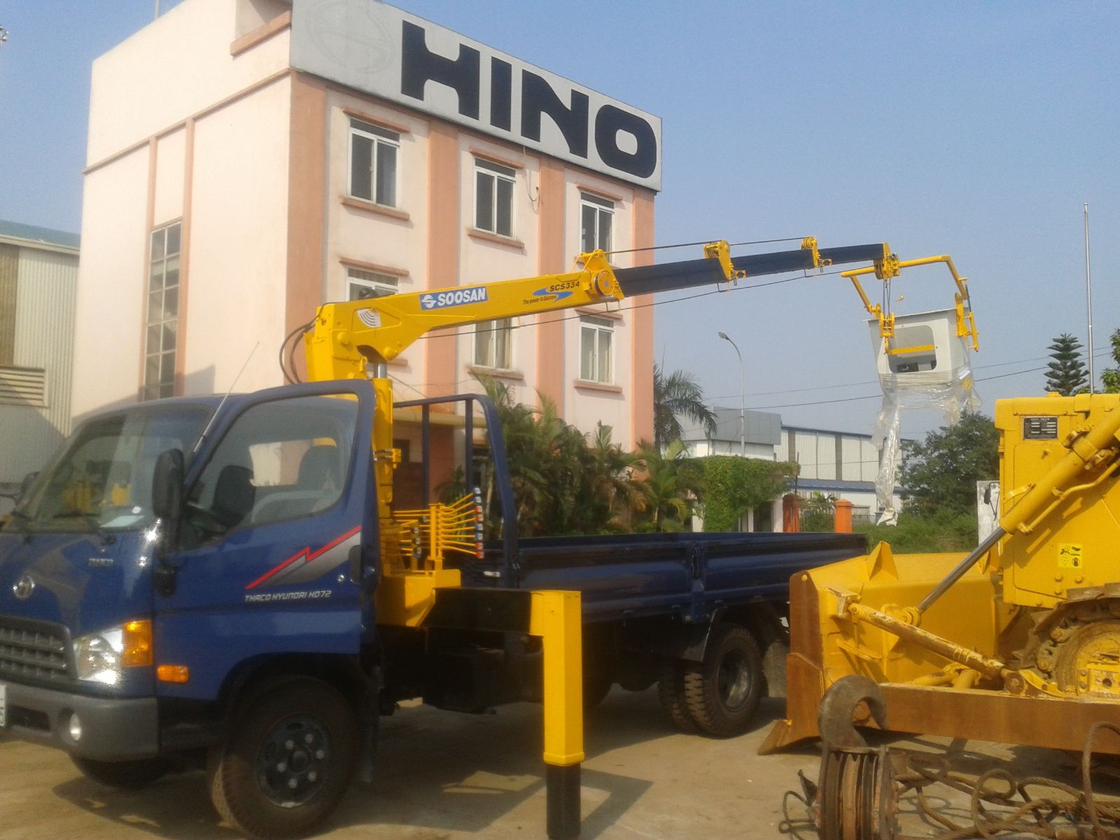 Xe tải Hyundai gắn cẩu Soosan