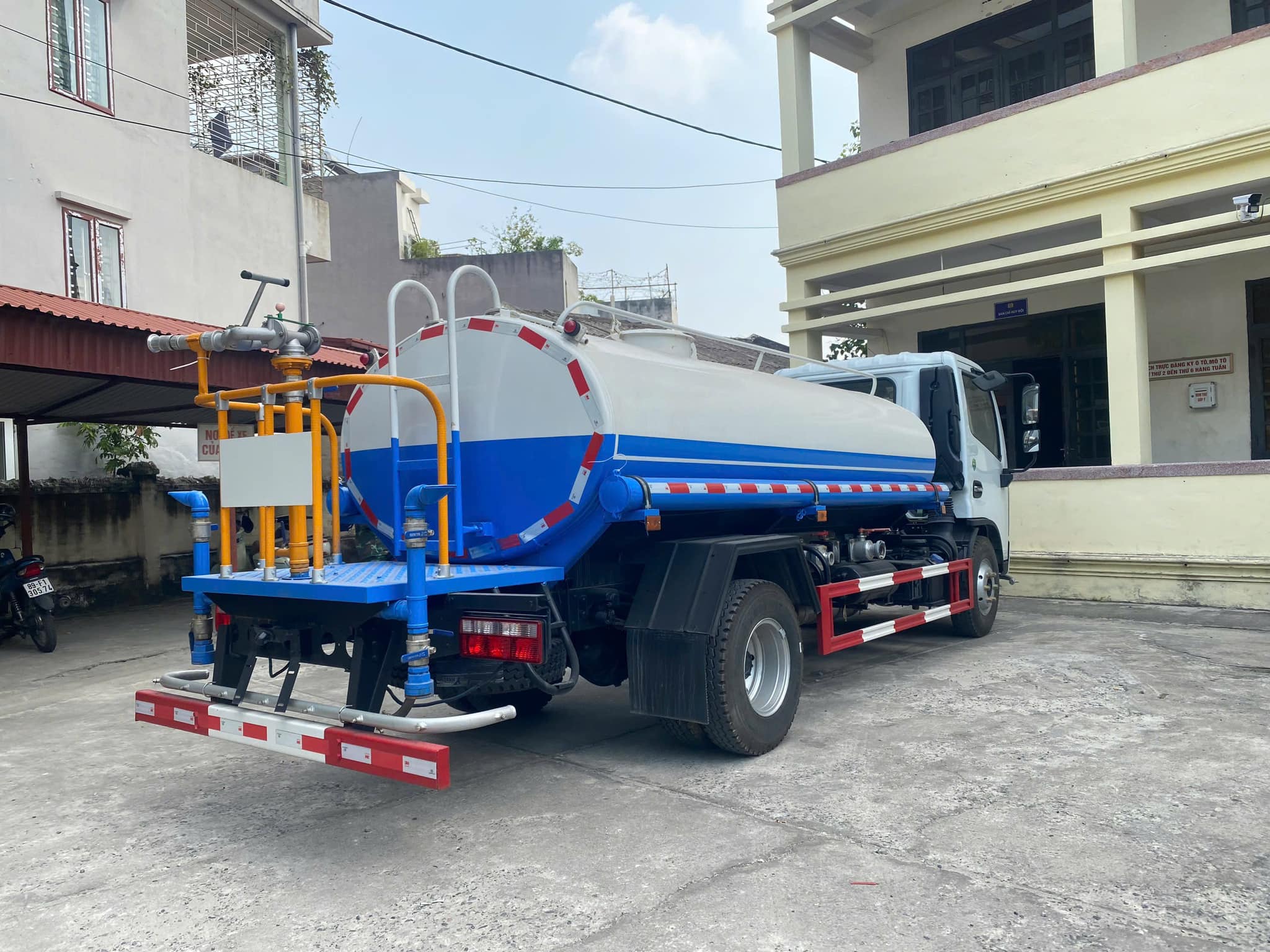 xe nước dongfeng nhập khẩu nguyên chiếc