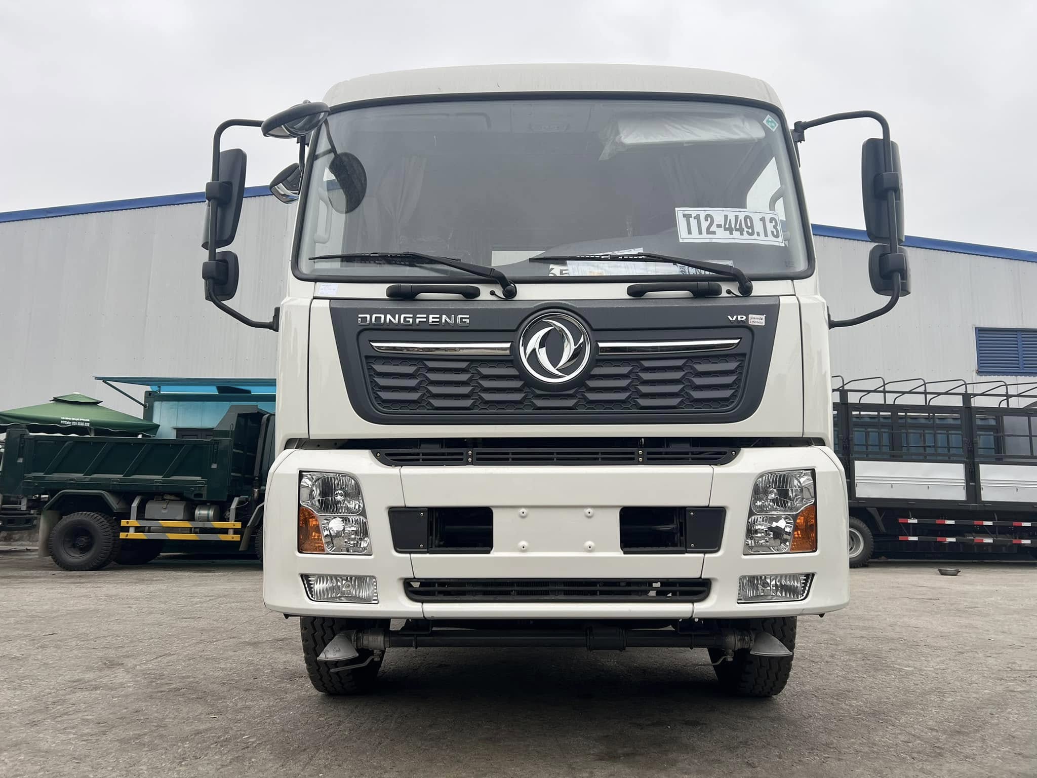 Cabin kép xe rửa đường tưới cây dongfeng 9 khối