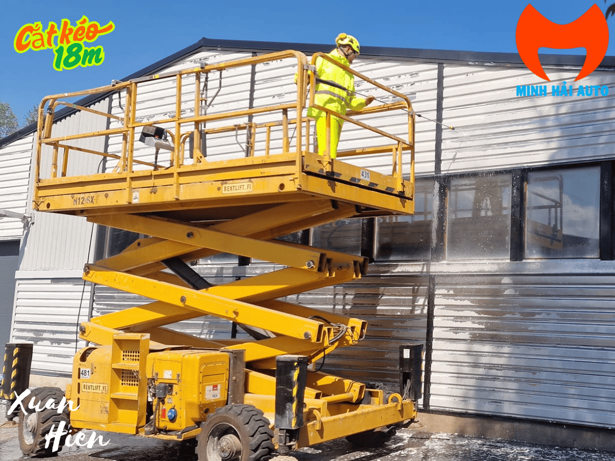 Xe nâng người Haulotte 18m