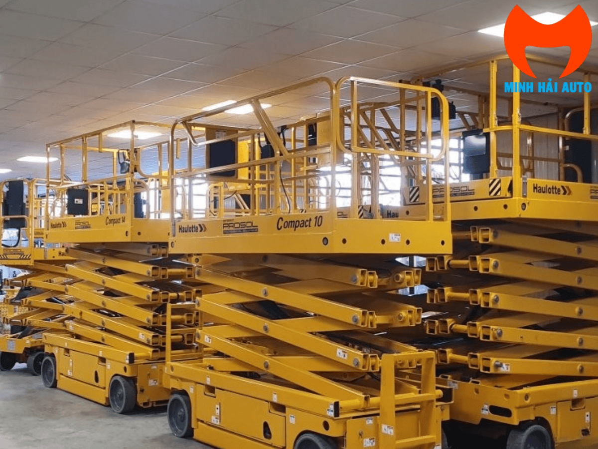 Xe Nâng Người Cắt Kéo Haulotte Compact 12