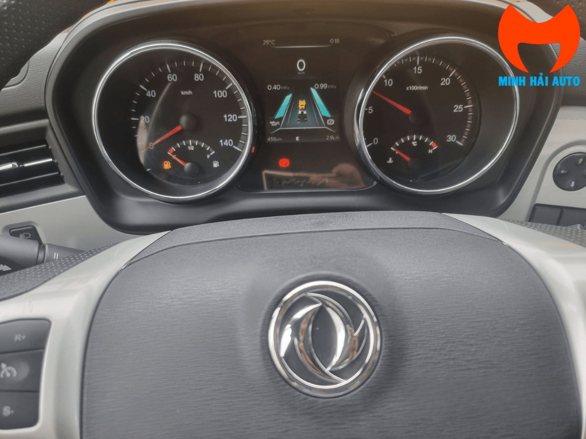 Ca bin xe tải gắn cẩu Cẩu Tự Hành Hyundai Everdigm 7 Tấn