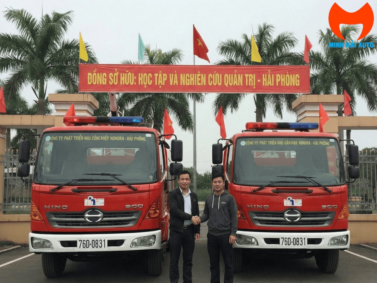 Bàn giao xe cứu hỏa 4 khối Hino