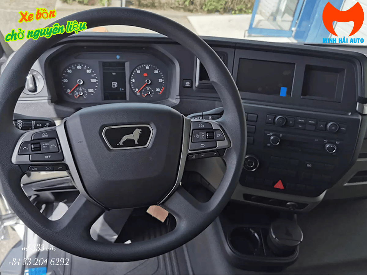 Bên trong cabin xe bồn trở xăng dầu 10 khối